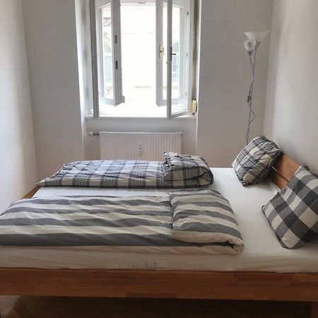 Lilians Modern Appartement In Historical Citycenter Graz Buitenkant foto