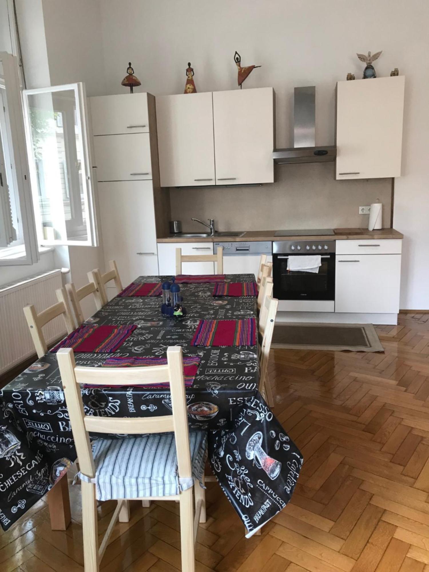 Lilians Modern Appartement In Historical Citycenter Graz Buitenkant foto
